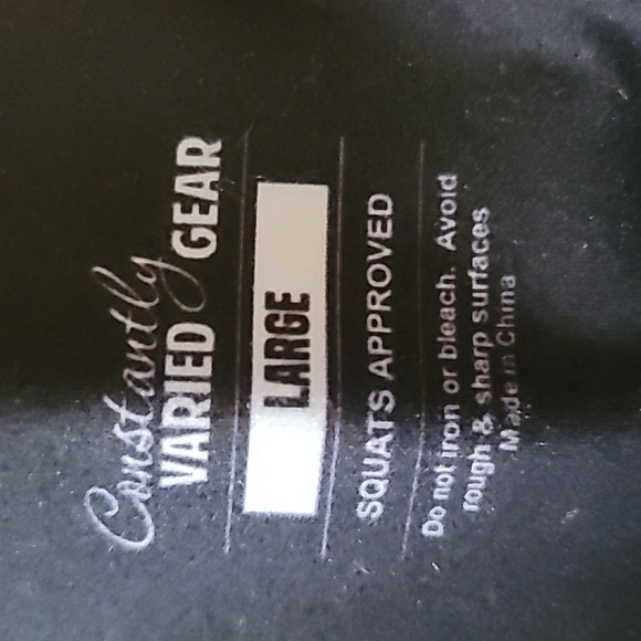 CVG ~ Constantly Varied Gear Skulls & Roses 2.5in Shorts Large - Picture 3 of 4